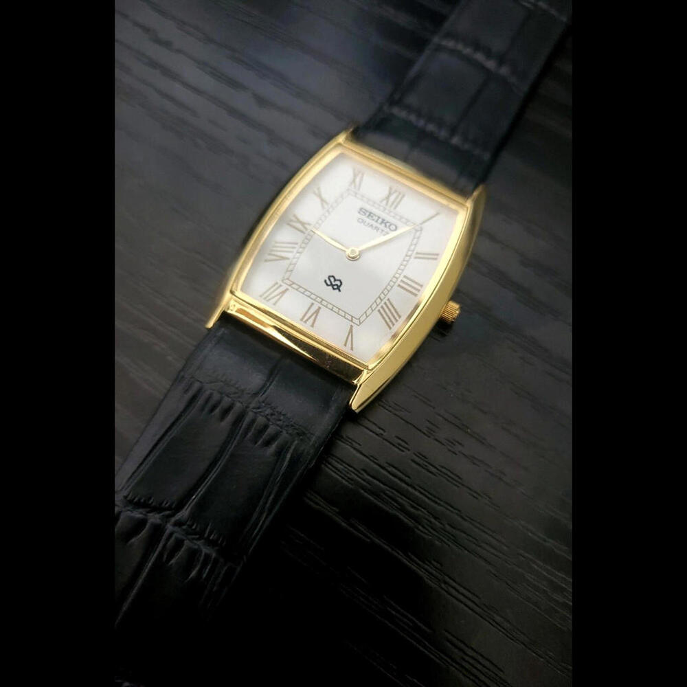 RARE Mint Condition‎ Seiko SQ Tonneau Tank Men's Leather Watch